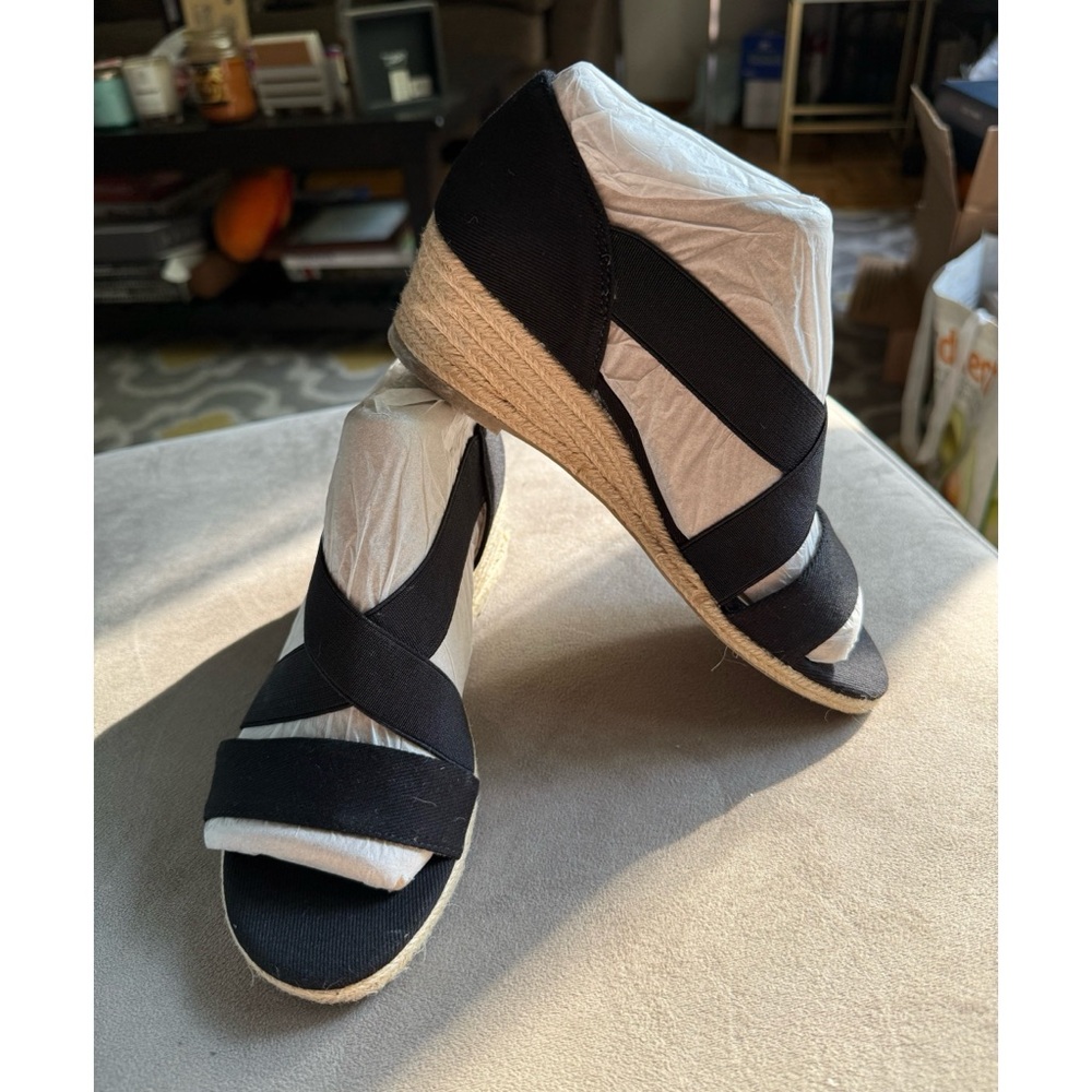 NWT! Black & Tan Espadrille Wedges, size 6, Life Stride